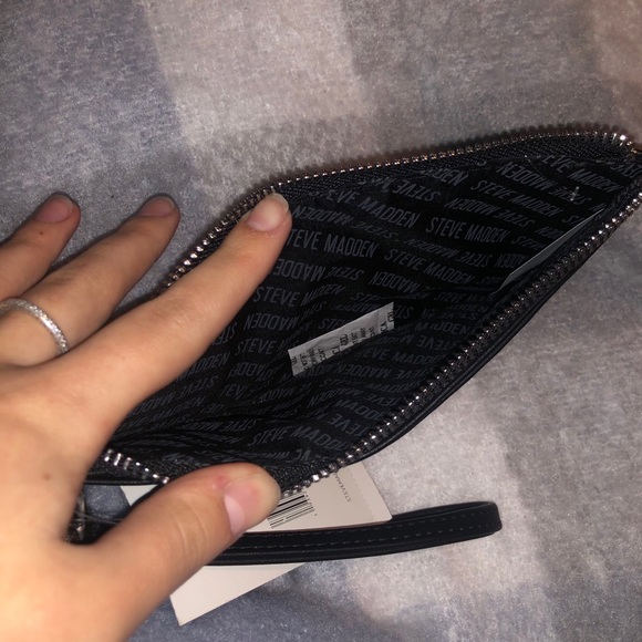 Steve Madden Wristlet - Picture 2 of 3